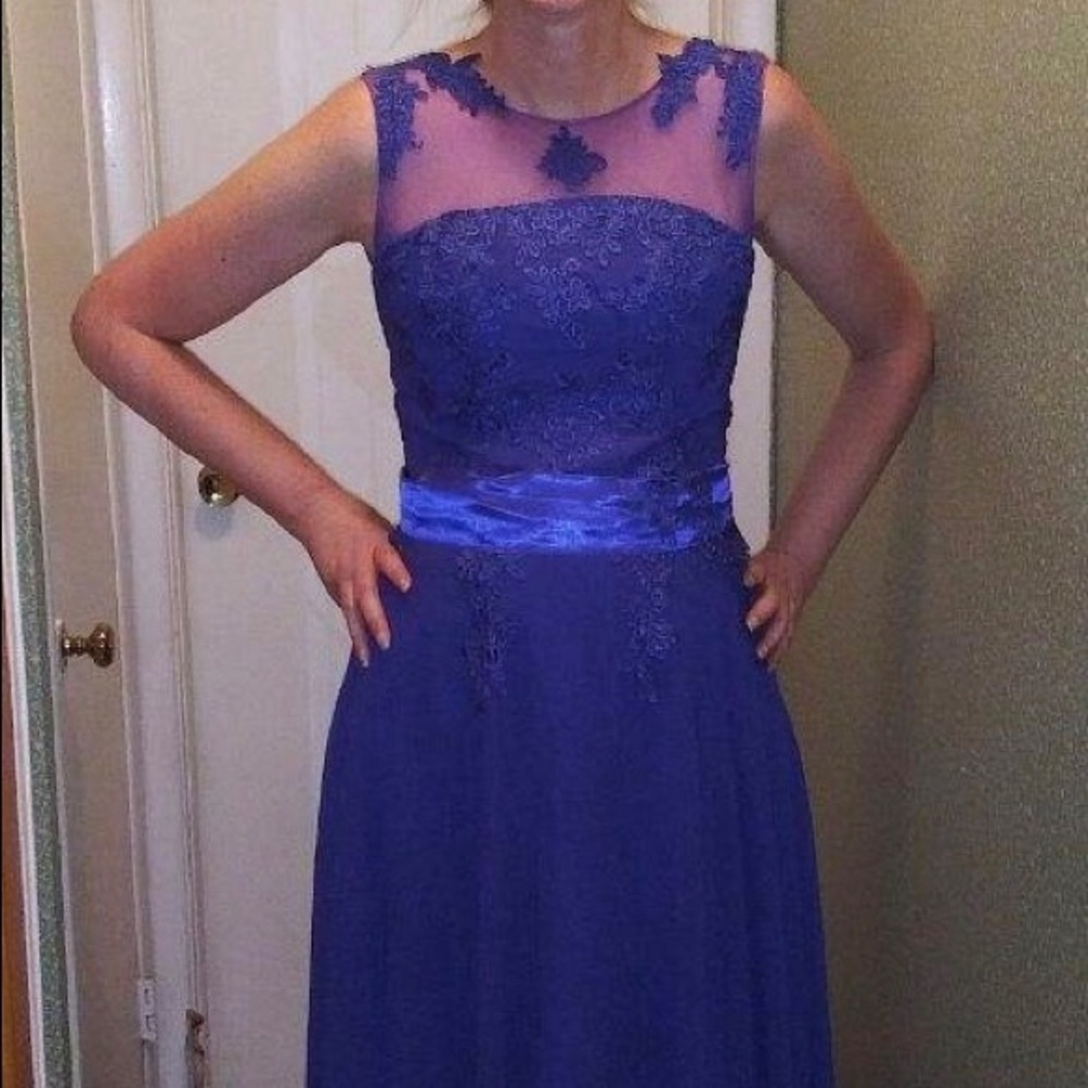 Long blue dress
